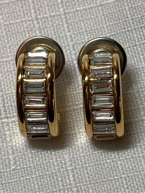 Vintage Gold and Clear Crystal Baguette Hoop Earrings
Pierced ears